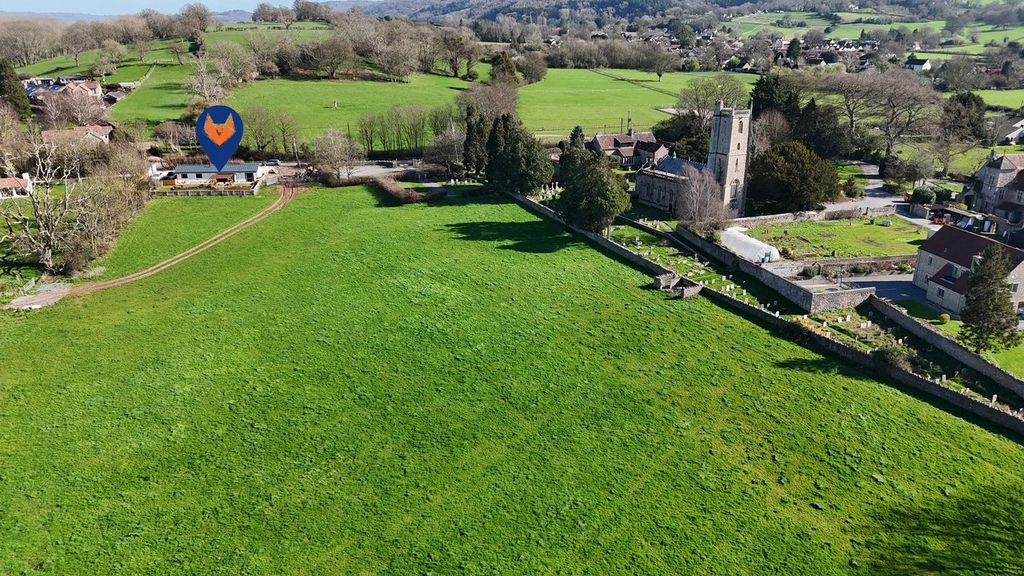 Property photo 2 of 24