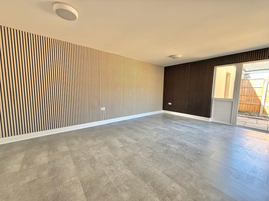 Property photo 3 of 13 Img_2527