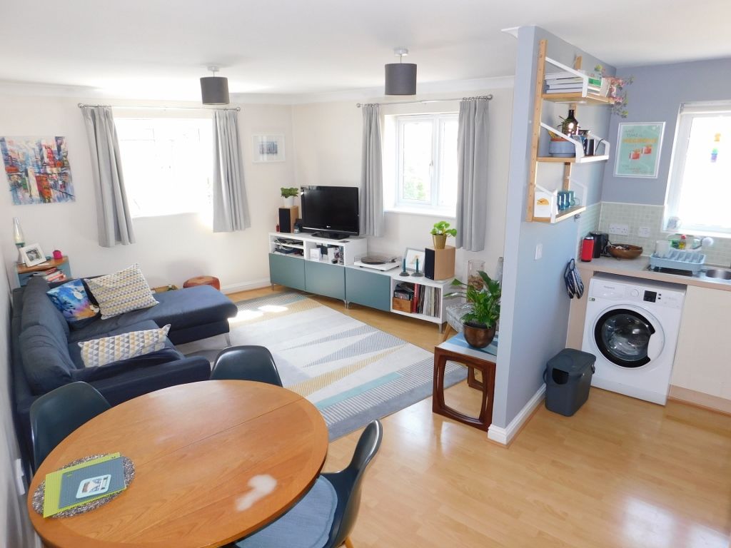 Property photo 3 of 9