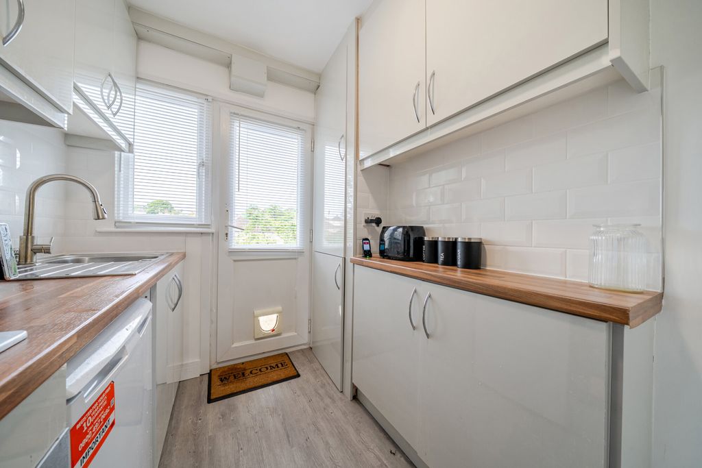 Property photo 3 of 16 1458399-7-6A0Ebb2...