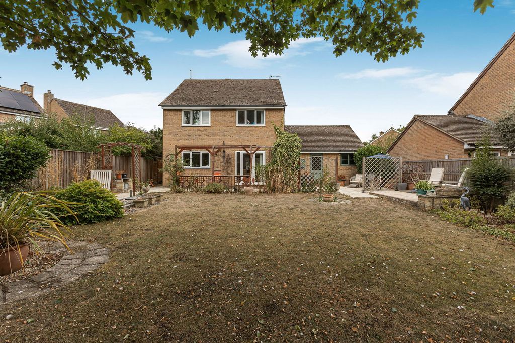 Property photo 2 of 22
