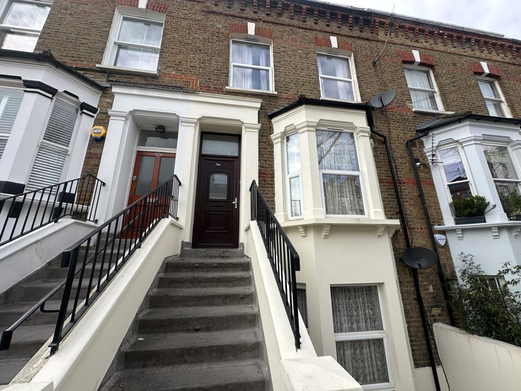 Property photo 2 of 5 Classic Terraced House With Bay Window And Raised...