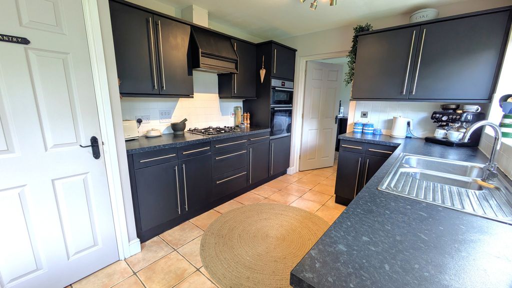 Property photo 2 of 23 Kitchen