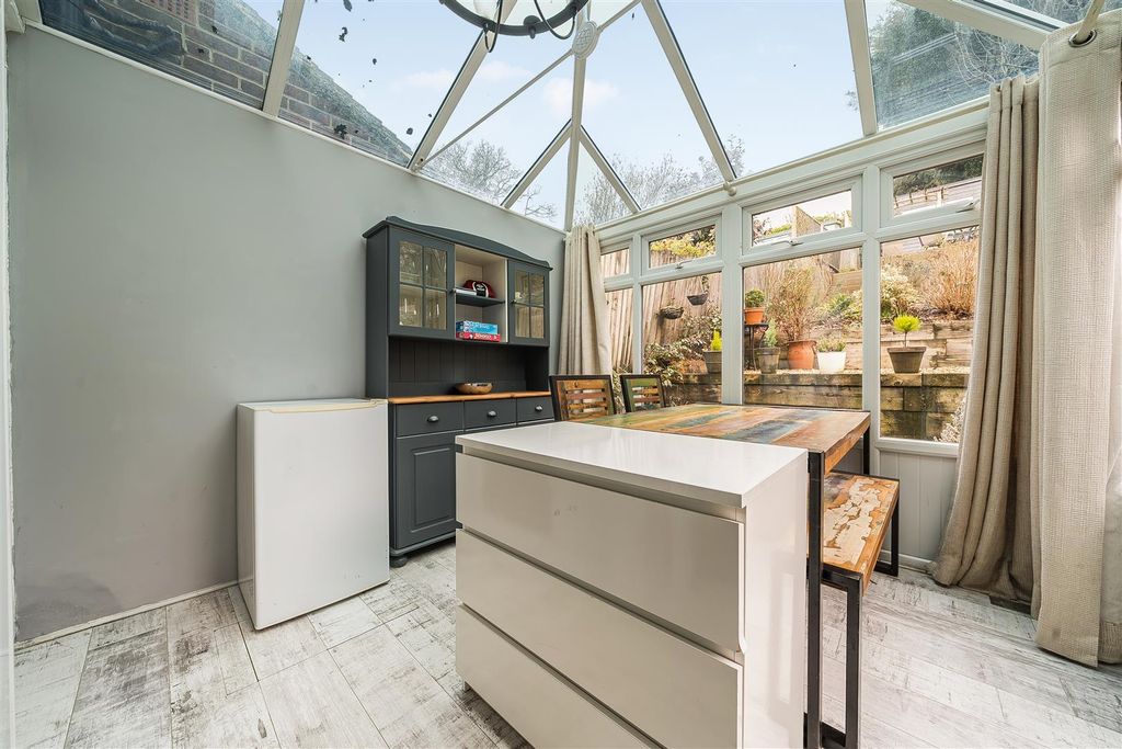 Property photo 3 of 11 Conservatory.Office.Jpg