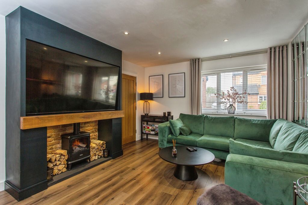 Property photo 3 of 15