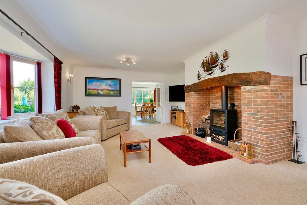 Property photo 2 of 38