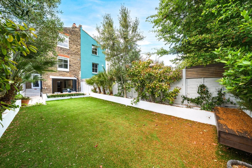 Property photo 3 of 18 Picture No. 32