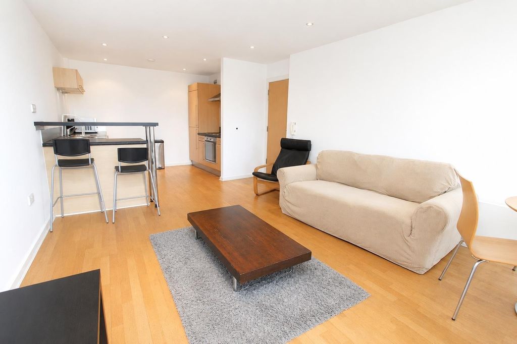 Property photo 3 of 11 Bright Open-Plan Living With Stylish Breakfast Bar...