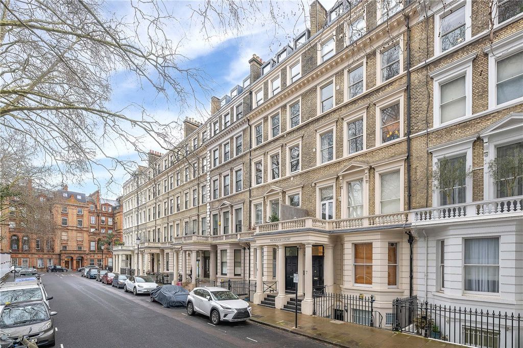 Property photo 2 of 17 Exterior