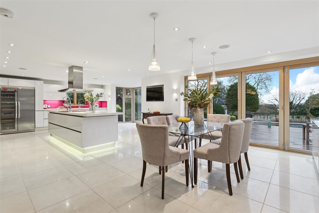 Property photo 2 of 26 Kitchen Dining 1.Jpg