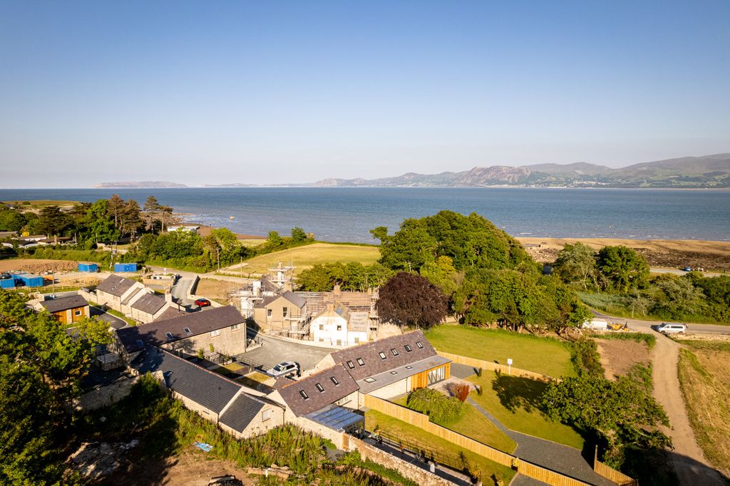 Property photo 2 of 16