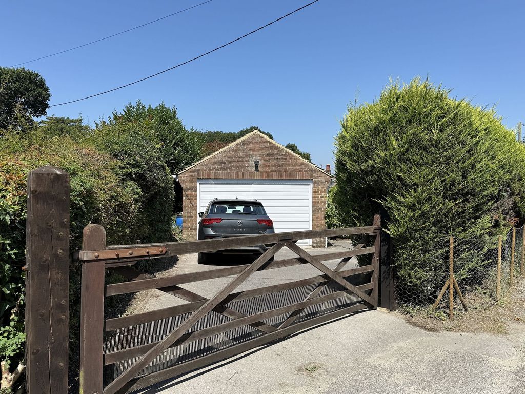 Property photo 3 of 24