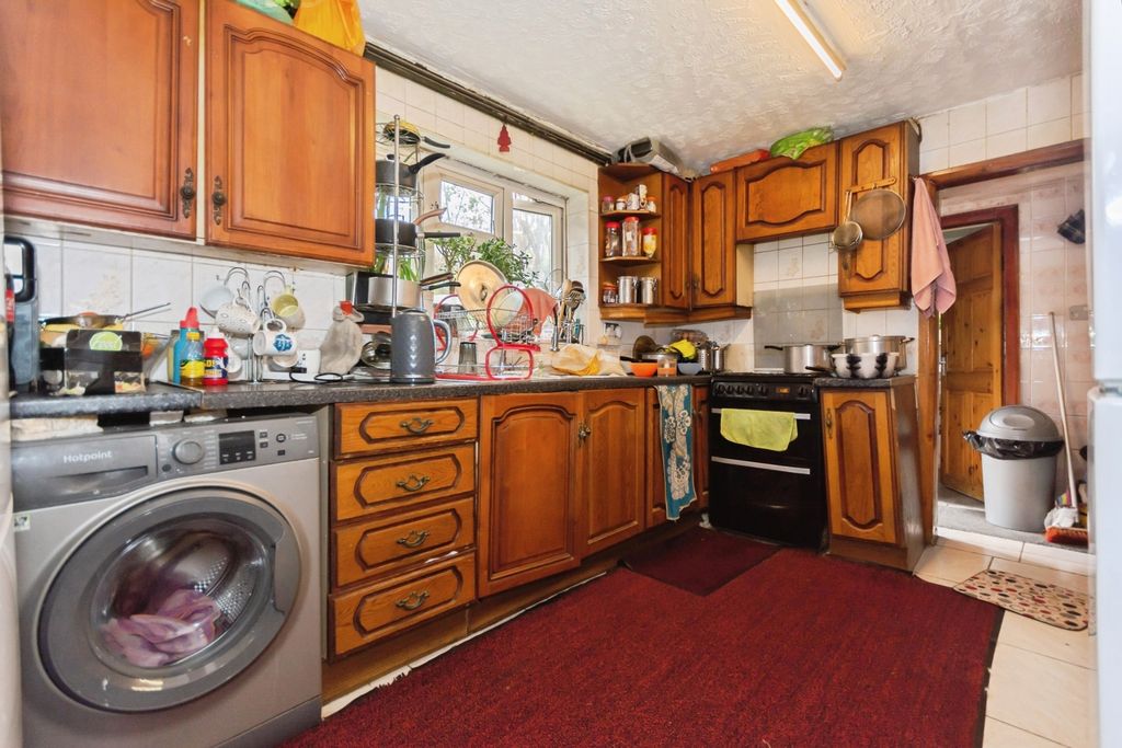 Property photo 3 of 17 Photo