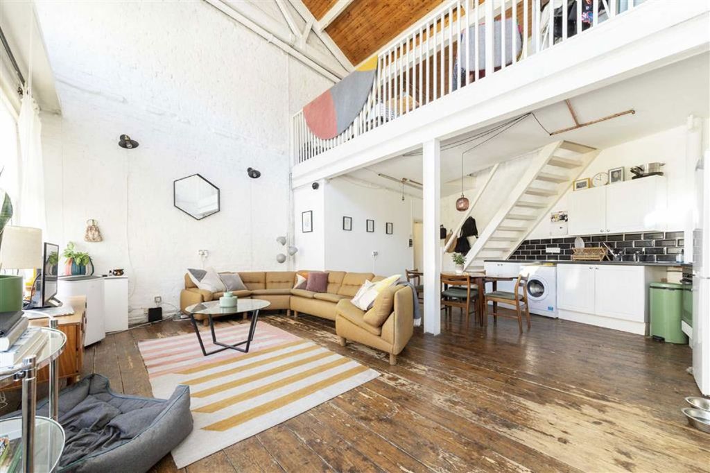 Property photo 3 of 4