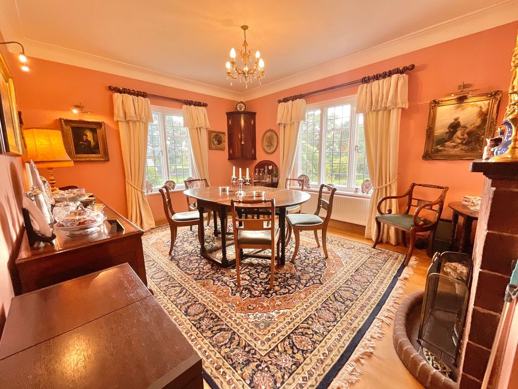 Property photo 3 of 36