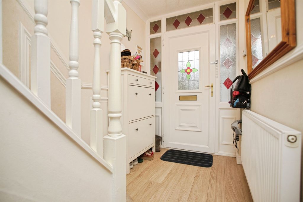 Property photo 3 of 20