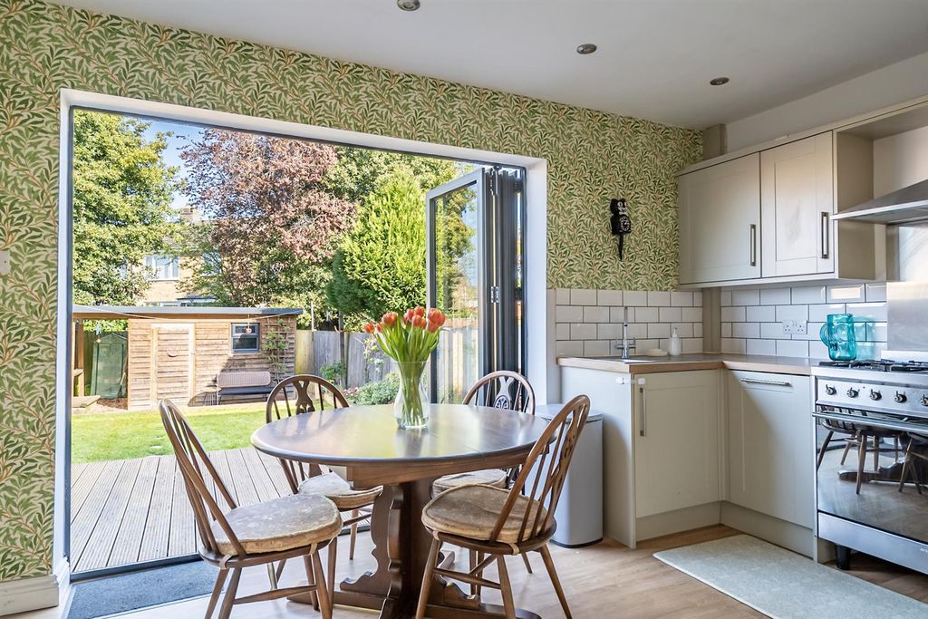 Property photo 3 of 20 Kitchen