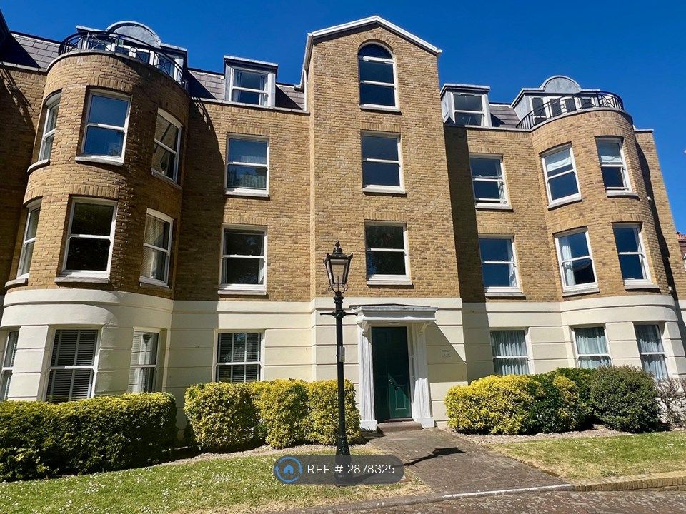 Additional image 15 of 2 bed flat to rentBeach Crescent, Littlehampton BN17