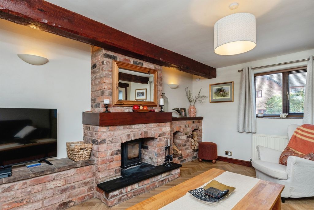 Property photo 3 of 24