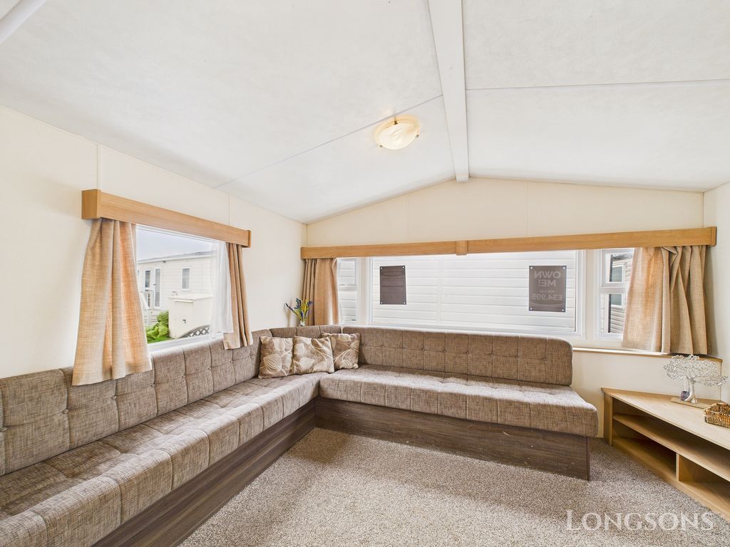 Property photo 2 of 15 Cam02173G0 Pr0326 Still042