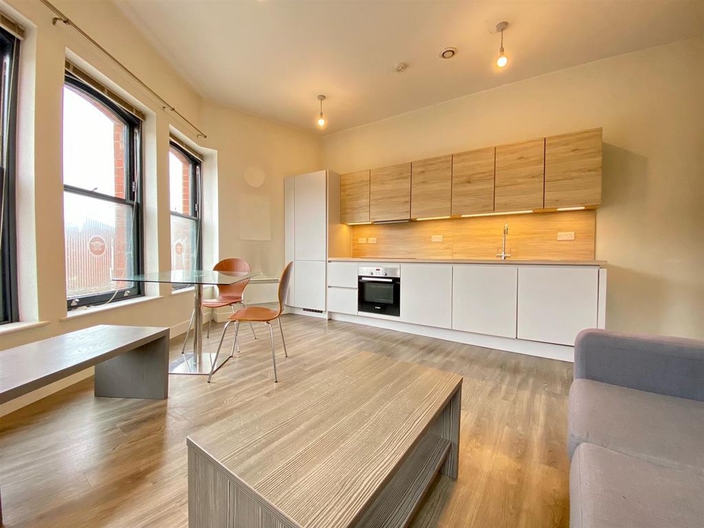 Property photo 2 of 11