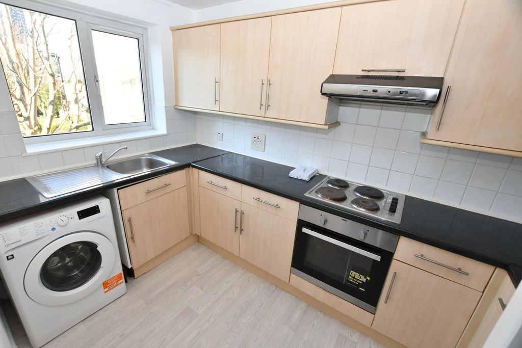 Property photo 2 of 13 10