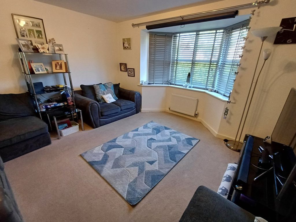 Property photo 3 of 16