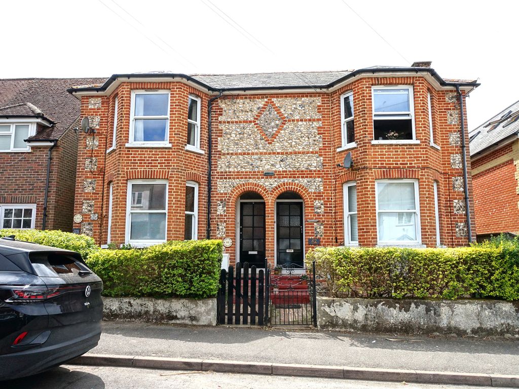 Property photo 1 of 7