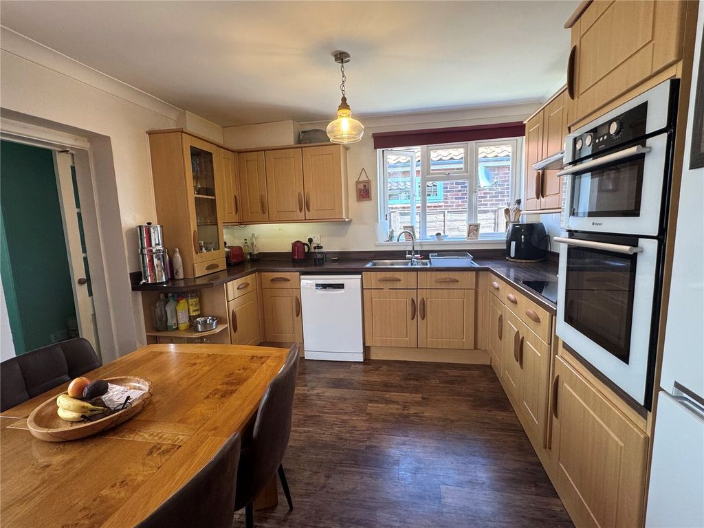 Property photo 2 of 21 Picture No. 62