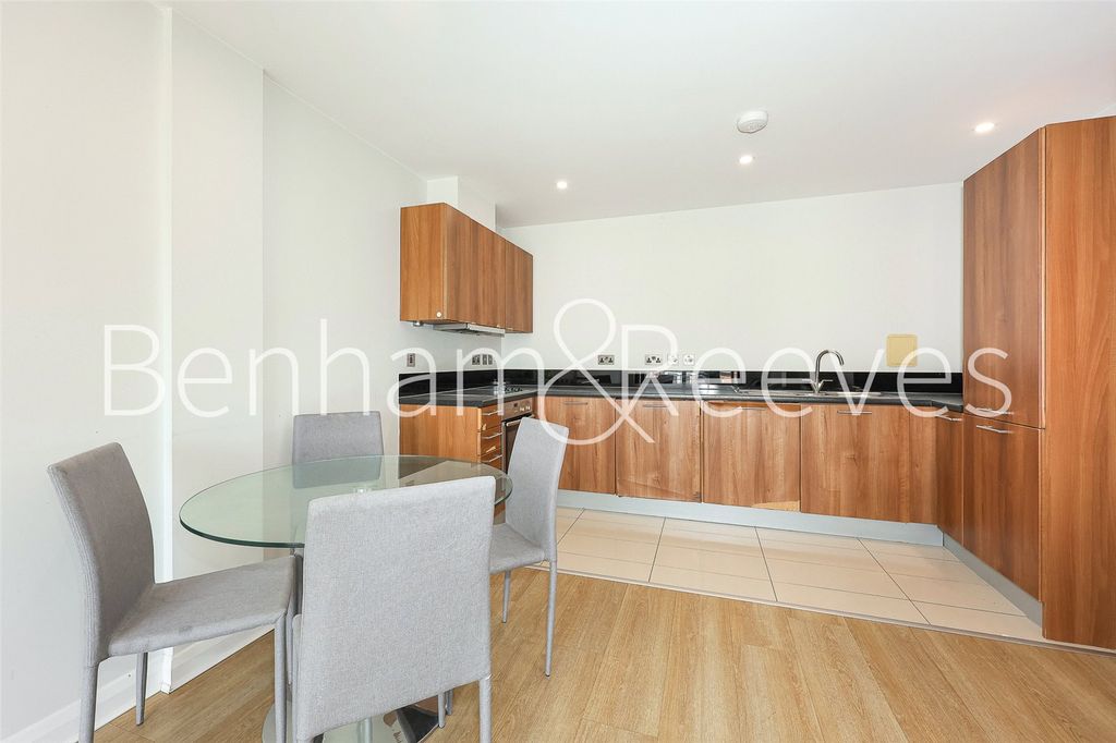 Property photo 2 of 14 Picture No. 08