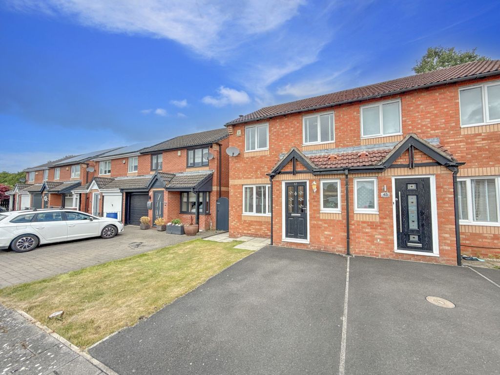 Property photo 1 of 11 External