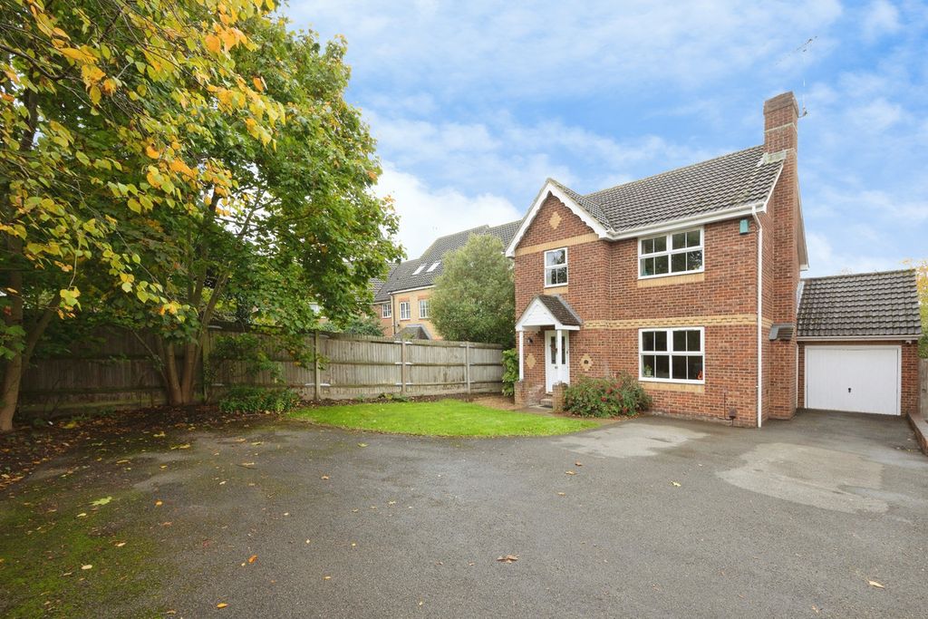 Property photo 1 of 31