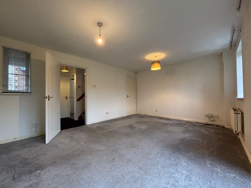 Property photo 3 of 17 Photo 8