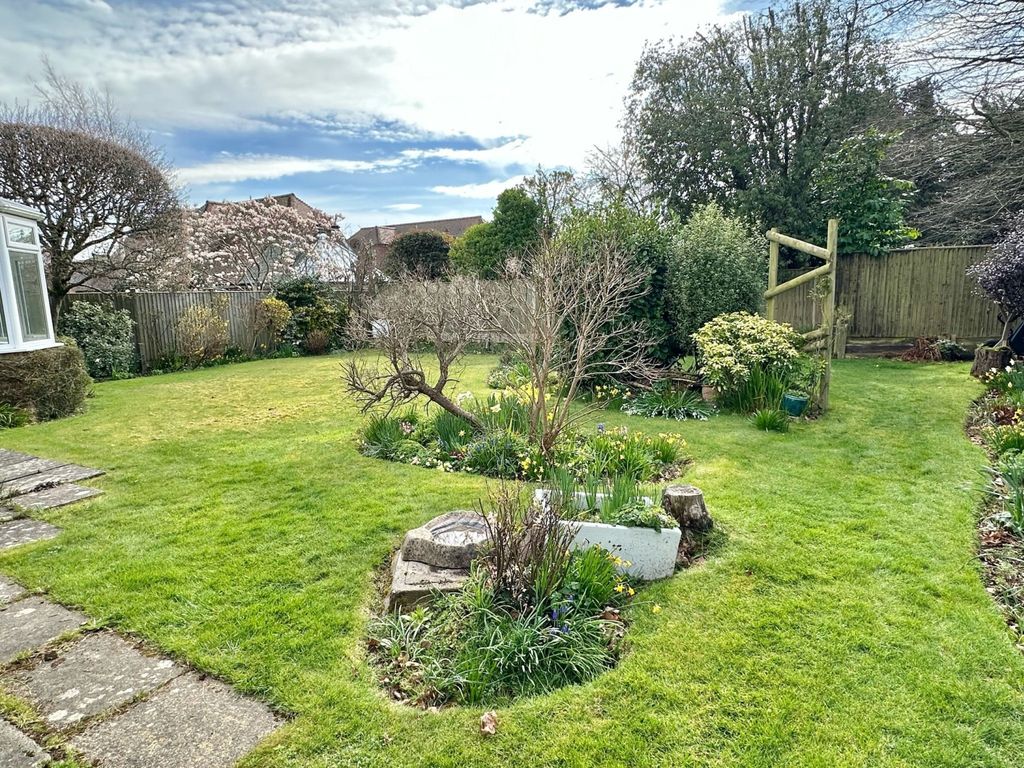 Property photo 3 of 6