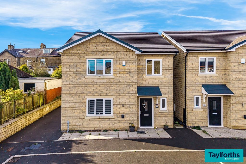 Property photo 1 of 64