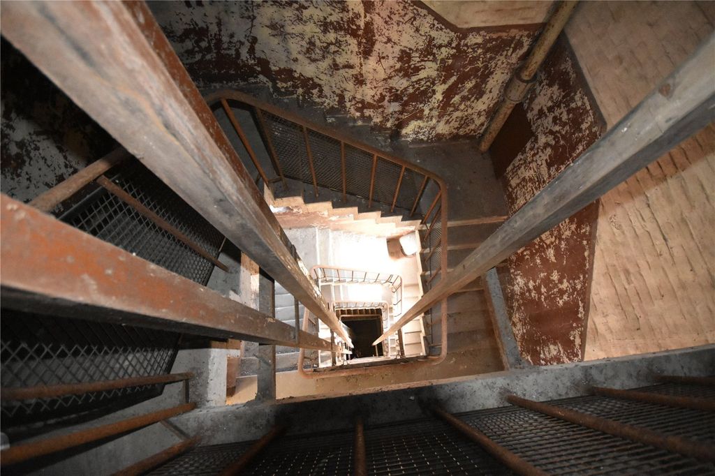 Property photo 3 of 15 Picture No. 01