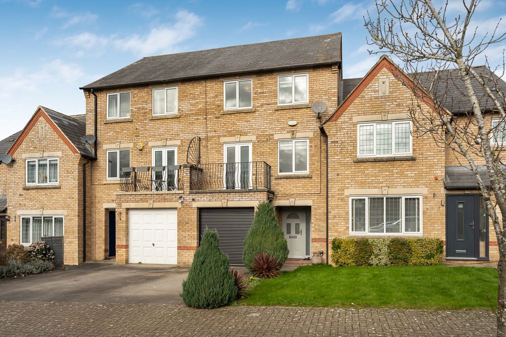 Property photo 1 of 37