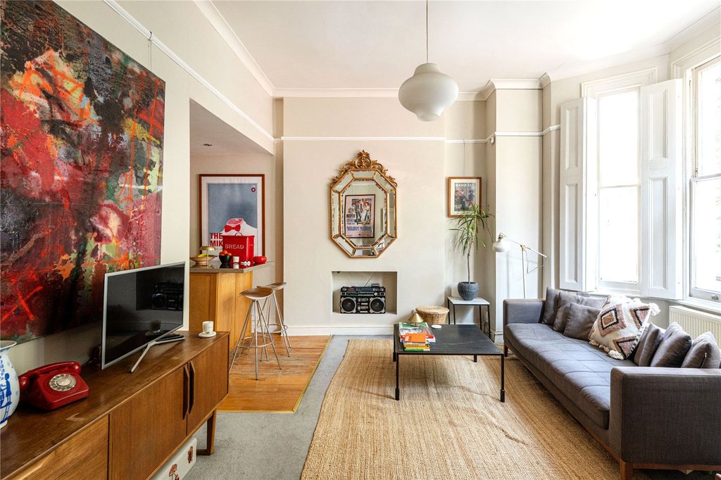 Property photo 2 of 8 Reception Room