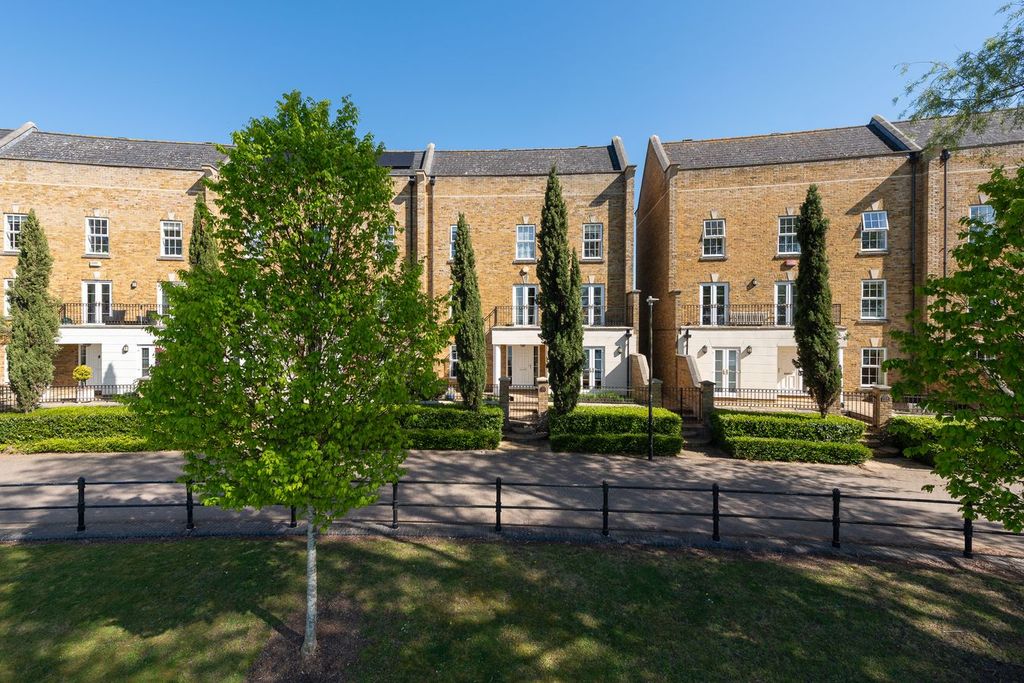Property photo 1 of 37