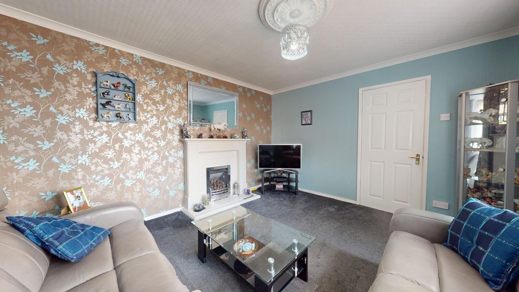 Property photo 2 of 27 5379614