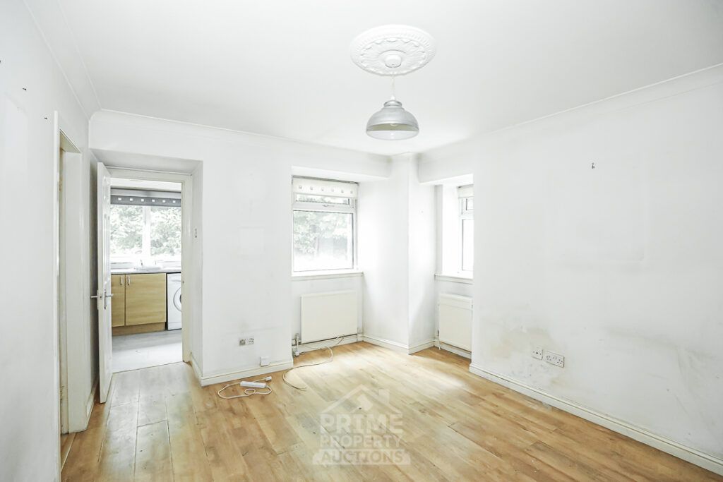 Property photo 2 of 8