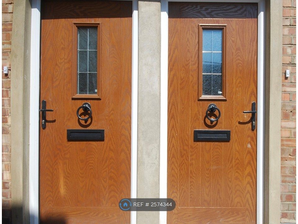 Property photo 2 of 18 Doors To Flats A And B