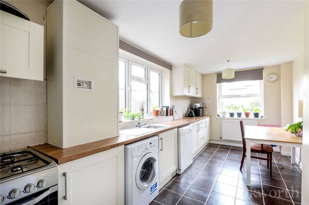 Property photo 3 of 10 Picture No. 10