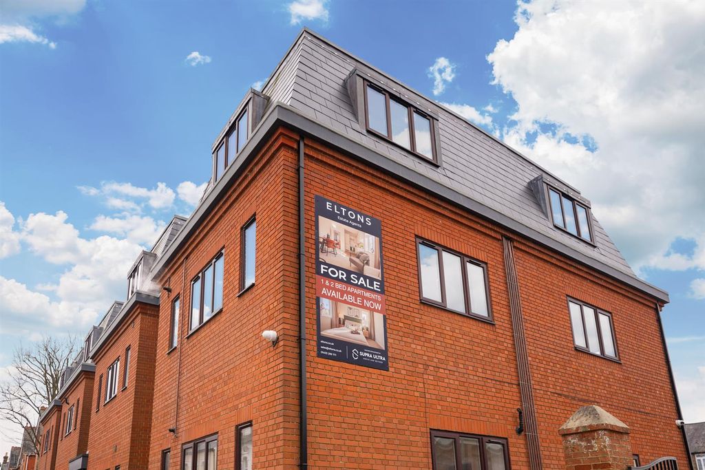 Additional image 14 of 2 bed flat for saleBailey House, Barttelot Road, Horsham RH12