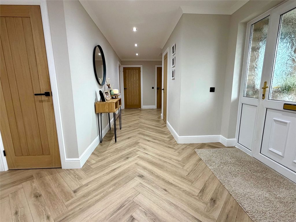 Property photo 1 of 22 Picture No. 01