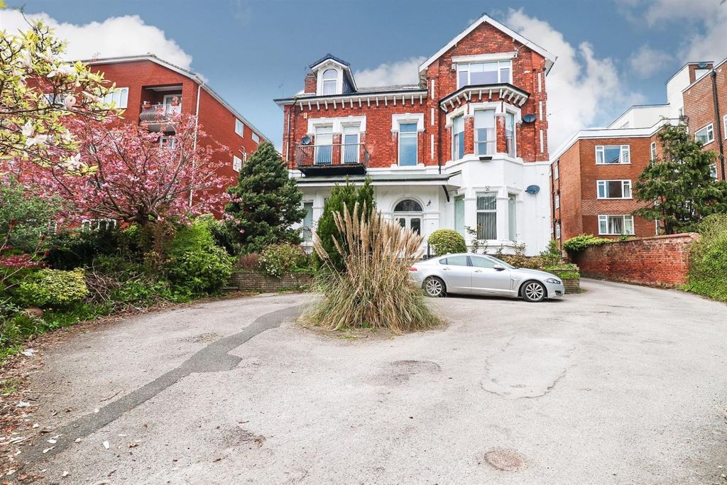 Property photo 1 of 13 4670191