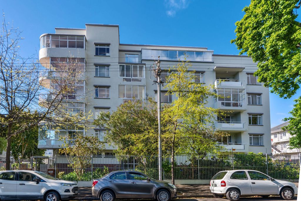 Property photo 2 of 29 Kw1716529