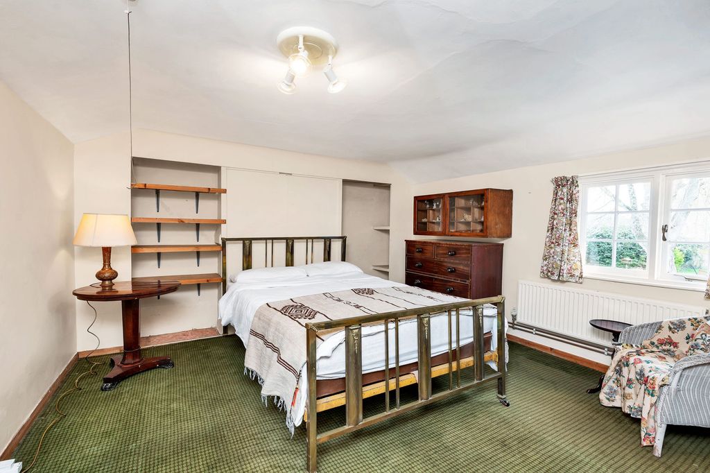 Property photo 3 of 19