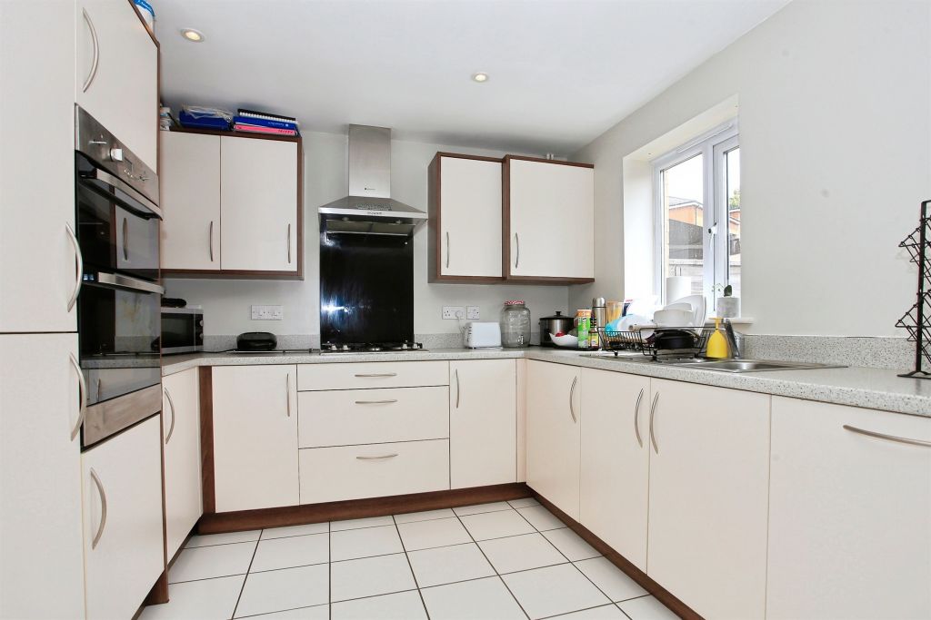 Property photo 2 of 17