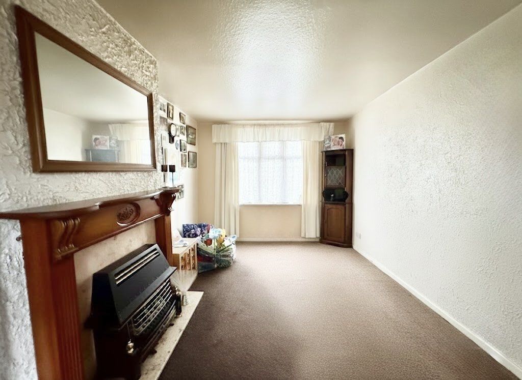 Property photo 3 of 7 Gallery